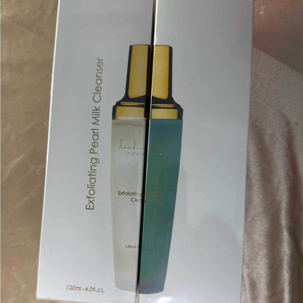 Exfoliating Pearl Milk Cleanser and Hydrating Toner